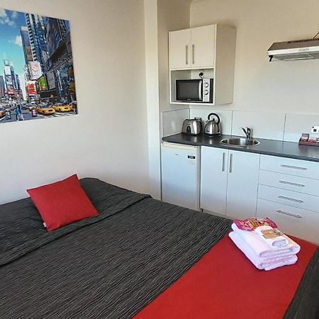 The Hibernian Studio Apartments - 4 Latter Street 티머루 외부 사진